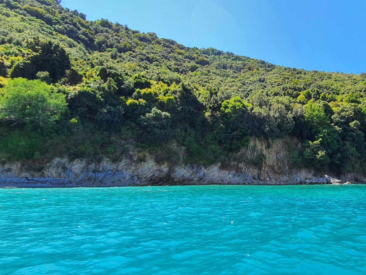 Villa Smeralda Sarande Bagian luar foto