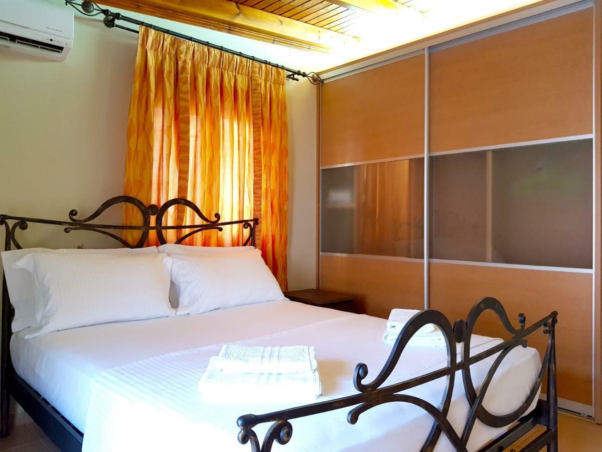 Villa Smeralda Sarande Bagian luar foto